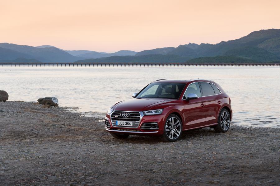  Audi SQ5 3.0 TFSI 2017 года  (UK) (фото 22 из 40)